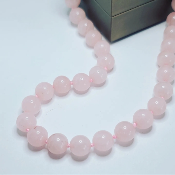 Rose Quartz necklace - Picture 2 of 4